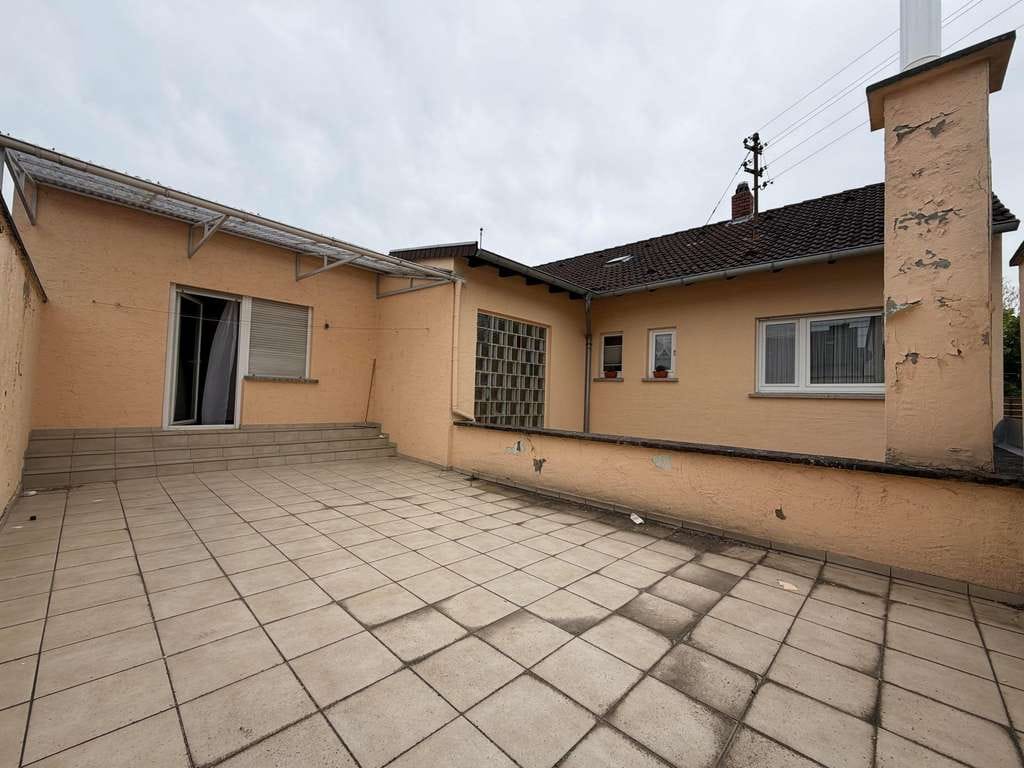 Immobilie in Weiler bei Bingen - Zweifamilienhaus mit vielseitigem Potenzial inklusive Garage - Bild 2