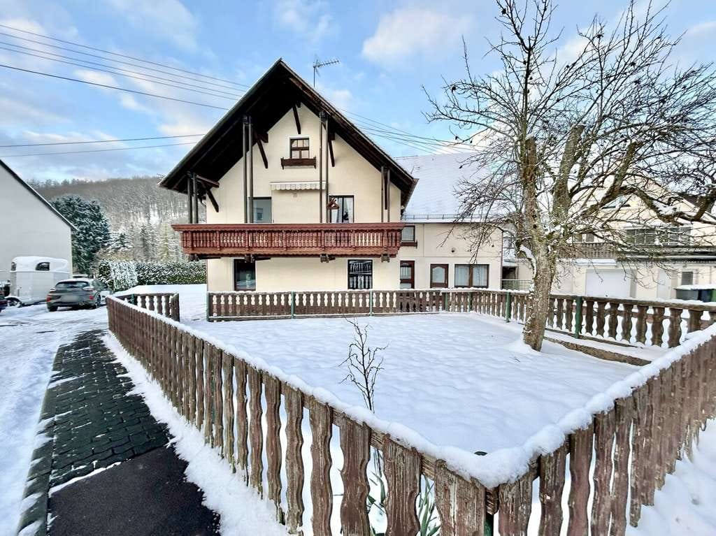 Immobilie in Atzelgift - **Großzügiges Wohnhaus mit traumhaftem Areal in Atzelgift** - Bild 2