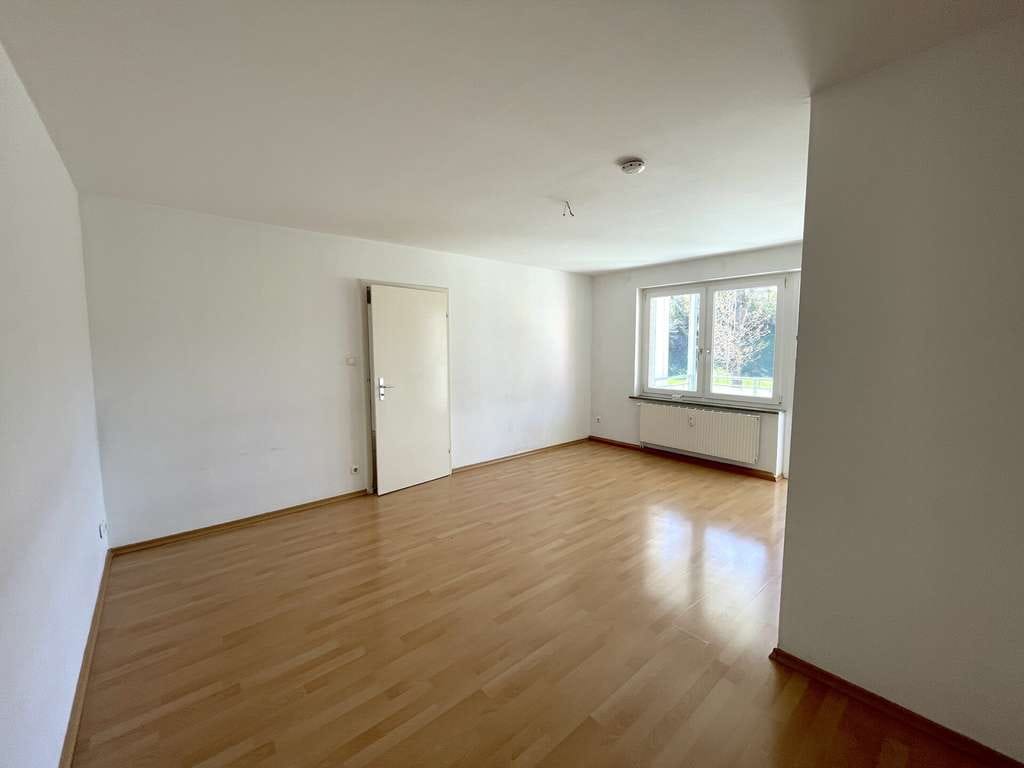 Immobilie in Kaufbeuren - Leerstehende 3-Zi-Whg. mit Balkon und TG-Stpl. | ideal für Eigennutzer und Kapitalanleger - Bild 2