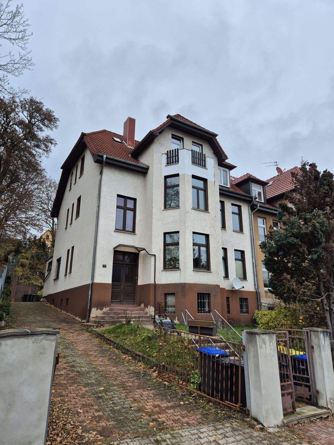 Immobilie in Sondershausen - Familientraum in Sondershausen! 120 m² EG-Wohnung in 3-Parteien-Haus – Großer Keller & Parkplatz inklusive - Bild 0
