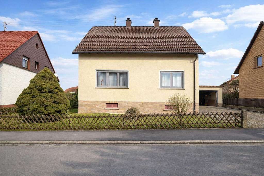 Immobilie in Reifenberg - Familienfreundliches Zuhause mit Garten – 6 Zimmer in ruhiger Lage von Reifenberg - Bild 1