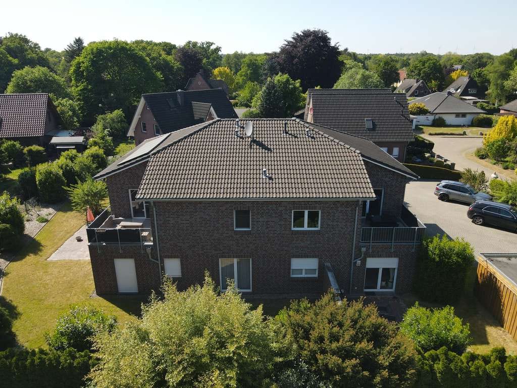 Immobilie in Hude (Oldenburg) - Kapitalanleger aufgepasst! Junges 4-Parteien-Haus in ruhiger Lage. - Bild 2