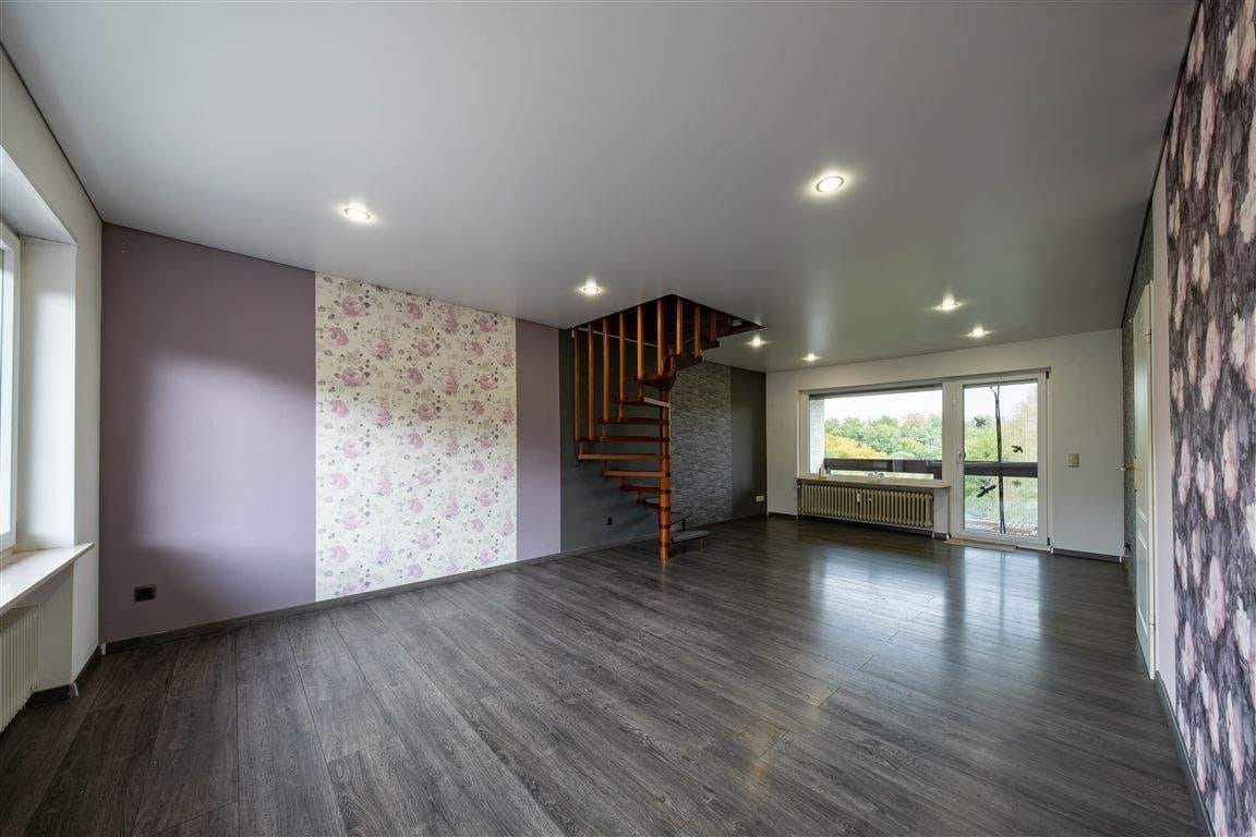 Immobilie in Heusweiler - Wunderschöne Maisonette Wohnung und eigener Garten - Oase - Bild 4