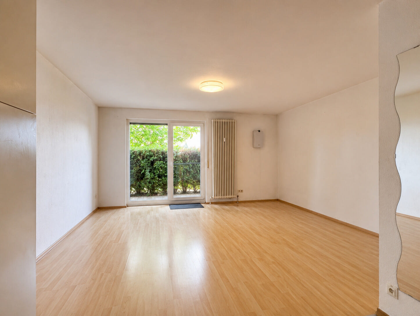 Immobilie in Holzgerlingen - Bezugsfreie Erdgeschosswohnung mit Terrasse nahe dem Bahnhof in Holzgerlingen - Bild 1