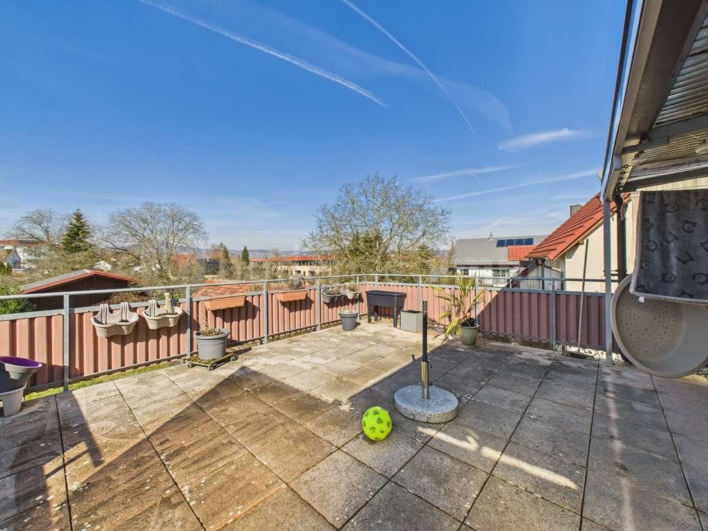 Immobilie in Mühlhausen-Ehingen - Familienfreundliche Doppelhaushälfte mit Photovoltaik und großem Grundstück in Mühlhausen - Bild 2