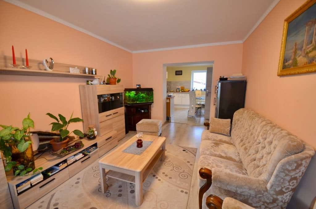 Immobilie in Wadgassen - Einfamilienhaus in Wadgassen mit großem Garten und Stellplatz - Bild 4