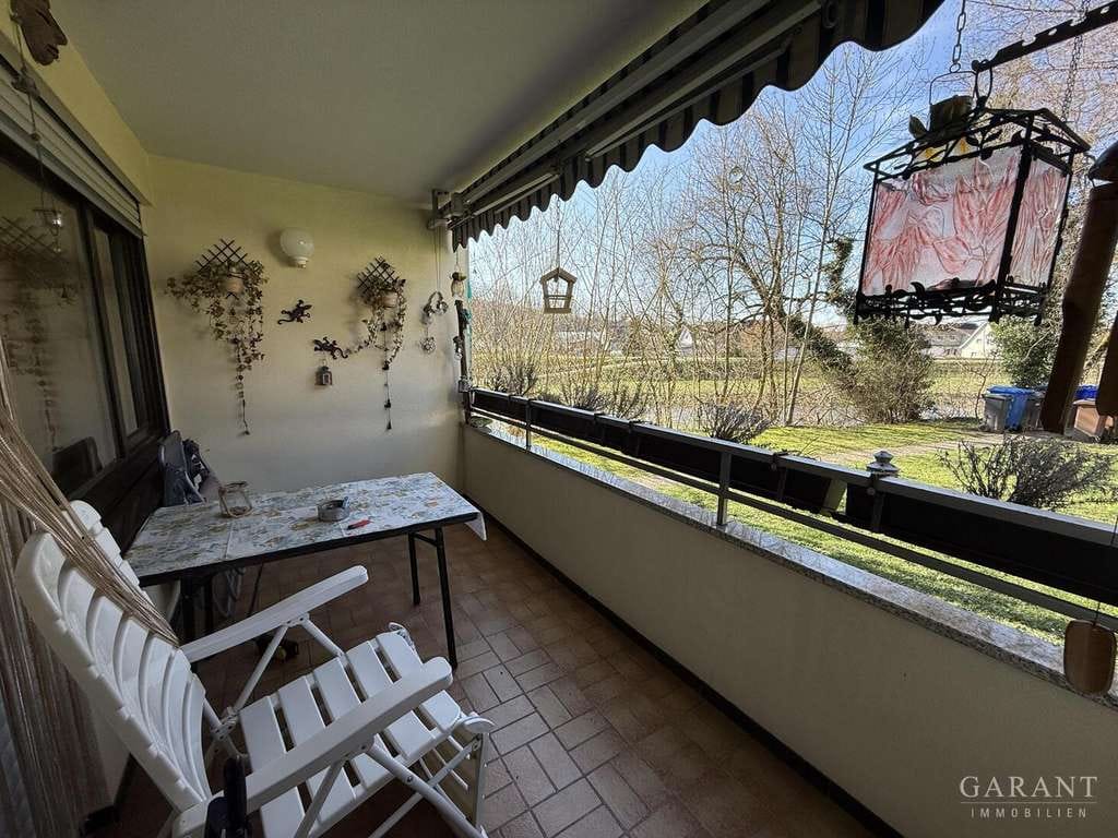 Immobilie in Wutöschingen - Haus im Haus - 4 1/2 Zimmer-Wohnung mit Balkon - Bild 2