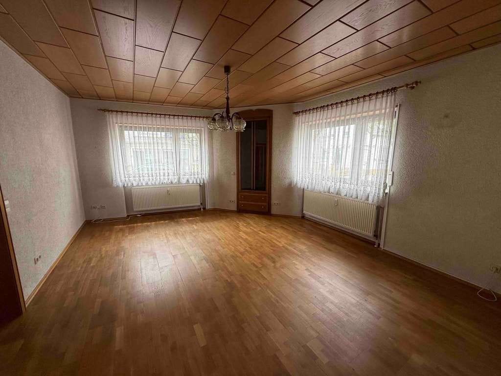 Immobilie in Ketsch - Gepflegtes Dreifamilienhaus in zentraler Lage von Ketsch - Bild 1