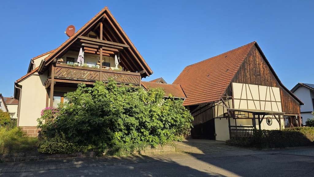 Immobilie in Keltern - Schönes Zweifamilienhaus zum  Eigennutz und als Kapitalanlage - Bild 0
