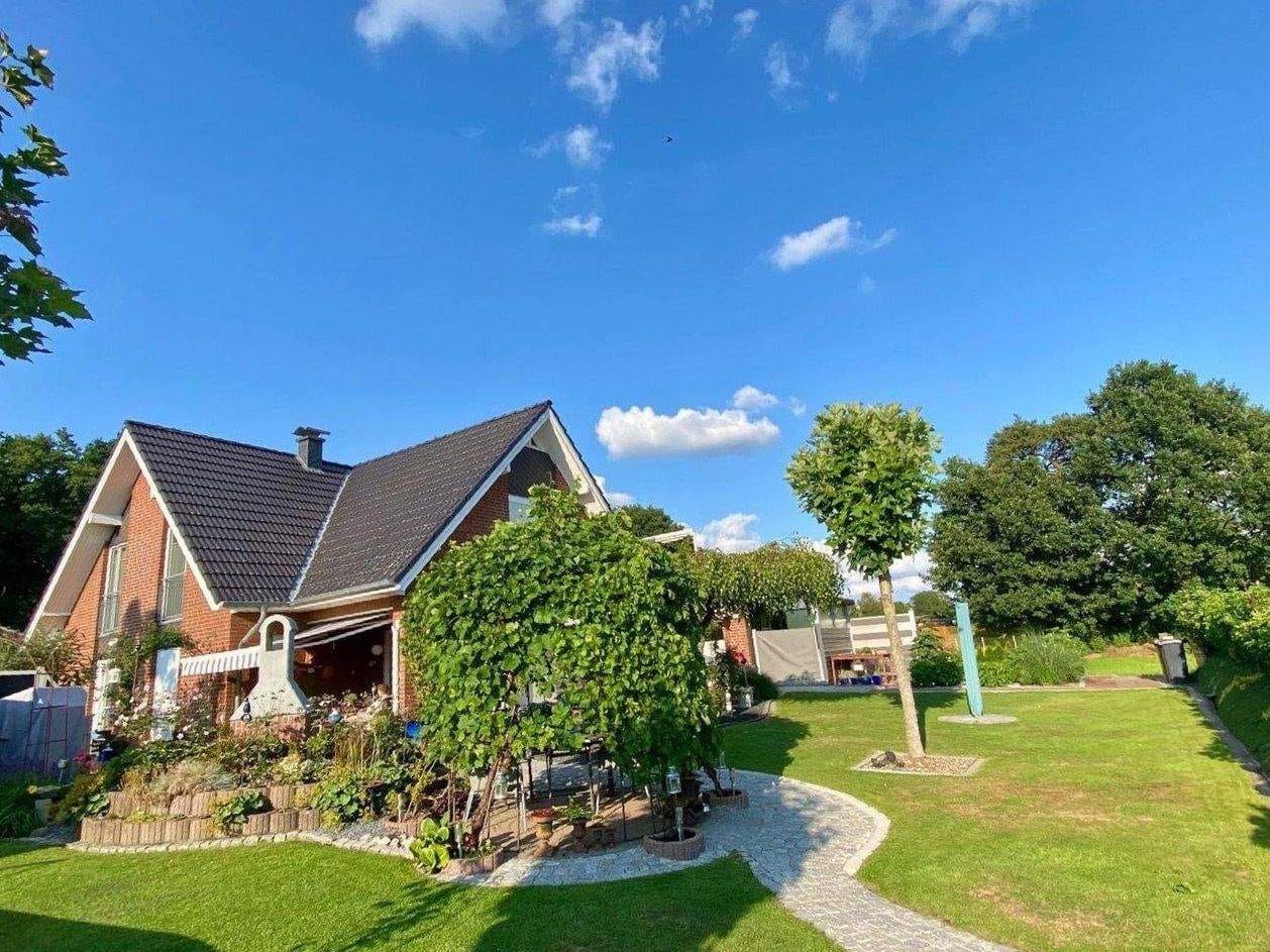 Immobilie in Heinbockel - Verkaufsangebot für ein EFH Heinbockel - ca. 177,82 m² Wohnfläche, WEG Grundstück von ca. 720 m² in 21726 Heinbockel bei Stade - Bild 2