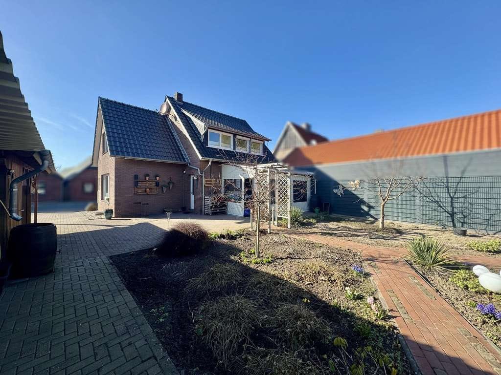 Immobilie in Lage - Gepflegtes Einfamilienhaus mit Garten und Entwicklungspotenzial

 - Bild 4