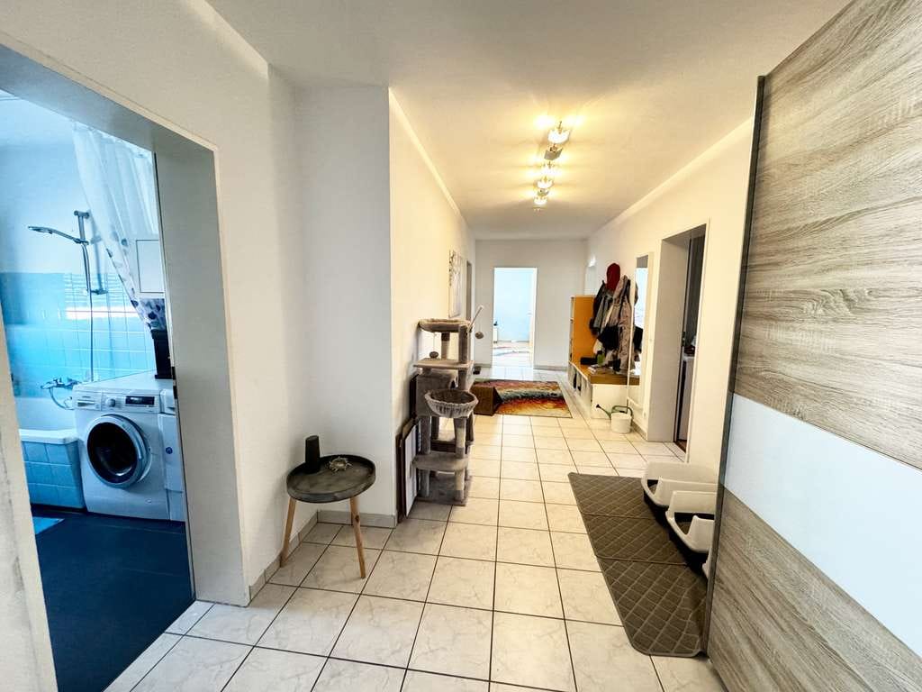 Immobilie in Sinzheim - Großzügige 3-Zimmer-Wohnung mit Stellplatz in schöner Lage von Sinzheim - Bild 1