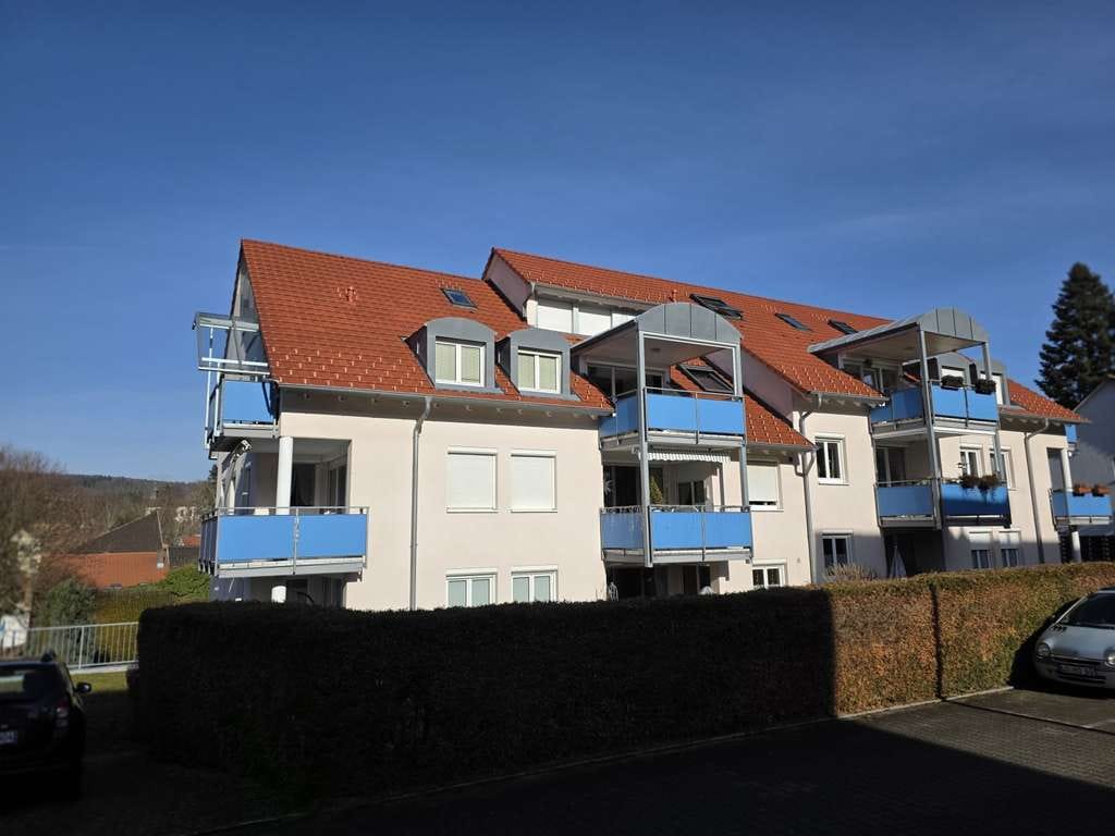 Immobilie in Kandern - 3 Zi.-ETW im DG/Dachspitz mit EBK, Balkon & TG - Bild 2