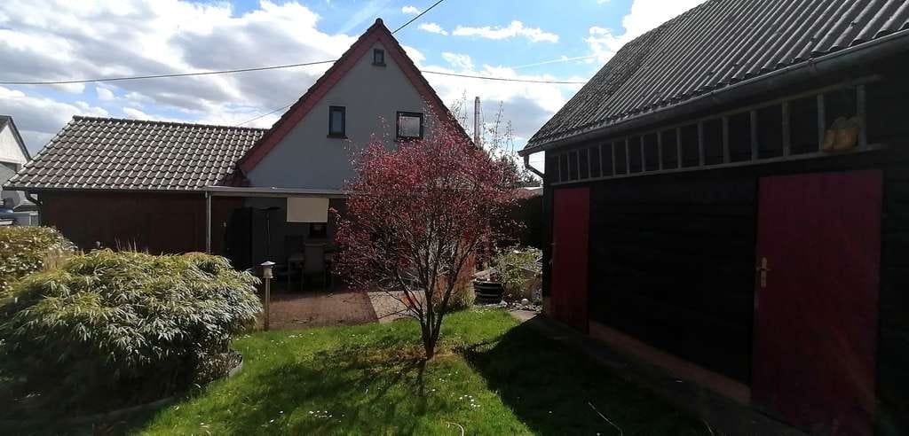 Immobilie in Reinsfeld - Charmantes Einfamilienhaus mit Terrasse, Garten & Carport in ruhiger Lage - Bild 0
