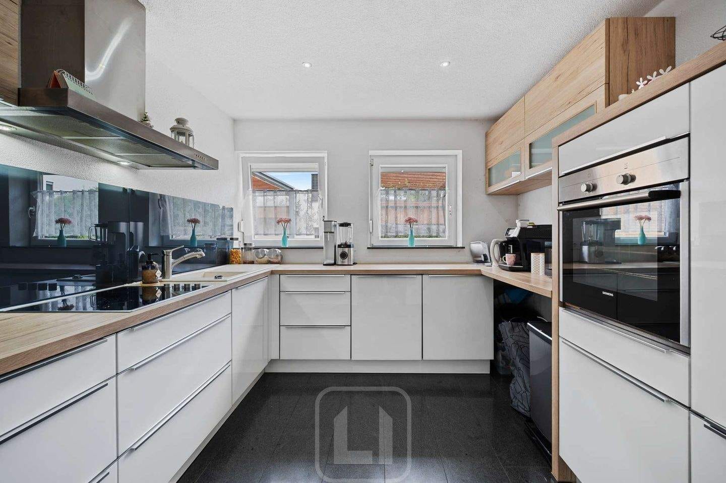 Immobilie in Heimsheim - Modernisiertes Mehrgenerationenhaus mit ELW | 231 m² Wohnfläche | 827 m² Grundstück - Bild 4