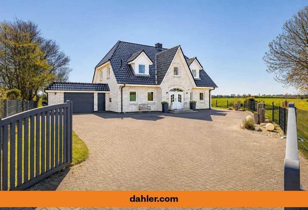 Immobilie in Westerdeichstrich - Exklusive Landhausvilla in privilegierter Lage von Westerdeichstrich – Direkt an der Nordsee! - Bild 0
