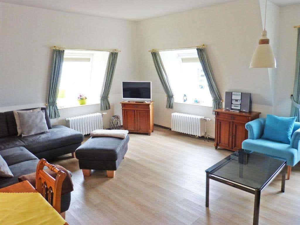 Immobilie in Wittdün auf Amrum - Großzügige Altbauwohnung in gefragter Lage von Wittdün. - Bild 1