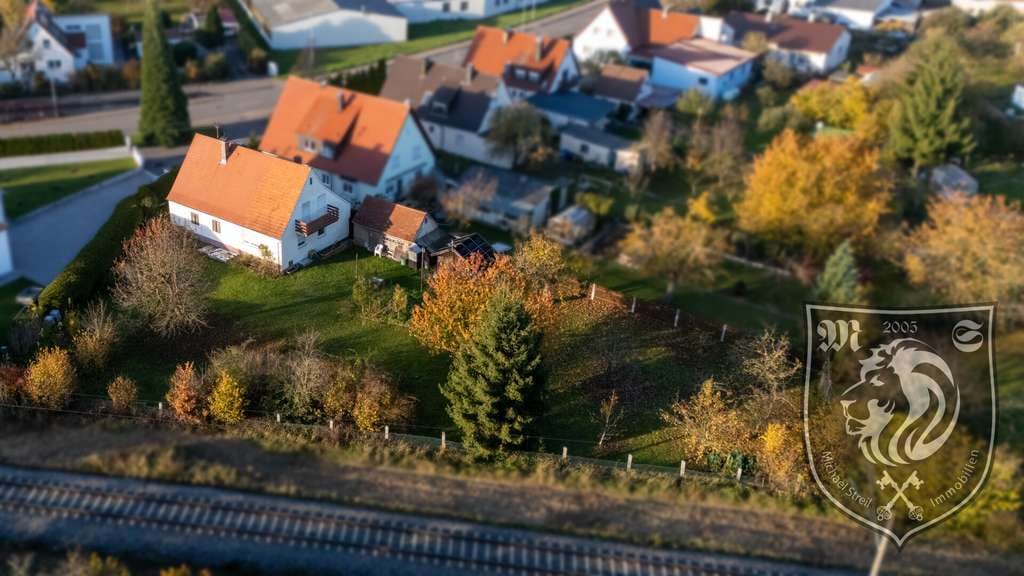 Immobilie in Lauingen (Donau) - Einfamilienhaus mit großem Grundstück - ideal für Handwerker - in Lauingen - Bild 2