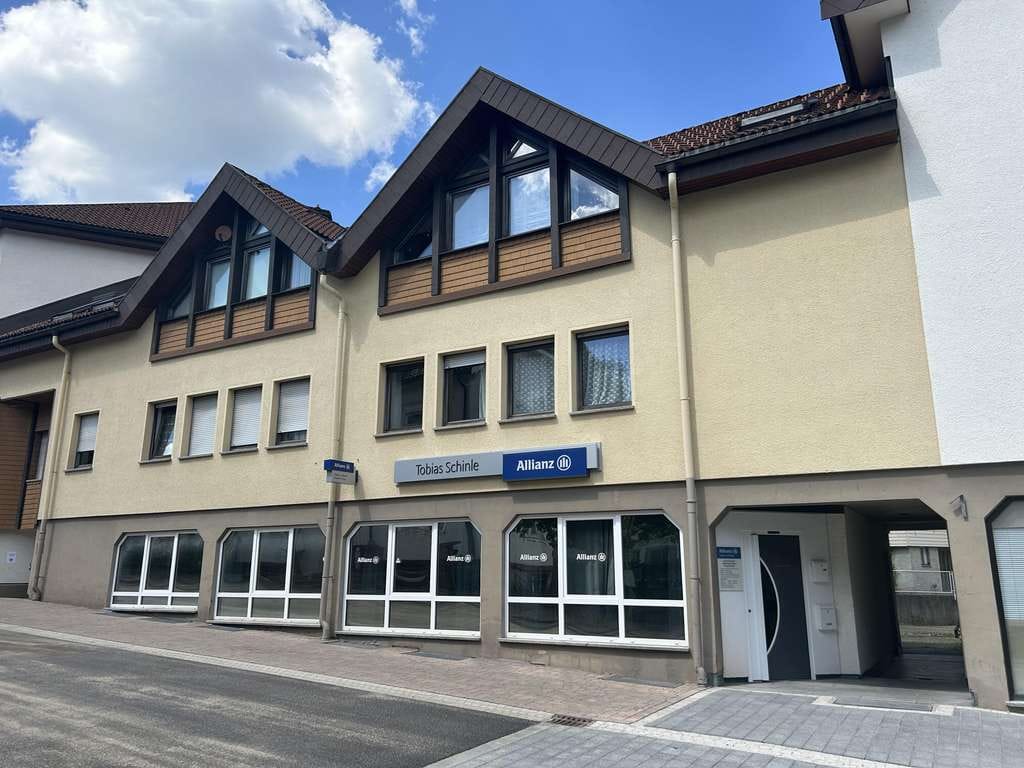 Immobilie in Furtwangen im Schwarzwald - Kompakt, modern, vermietet – 2-Zimmer-Wohnung in Furtwangen! - Bild 1