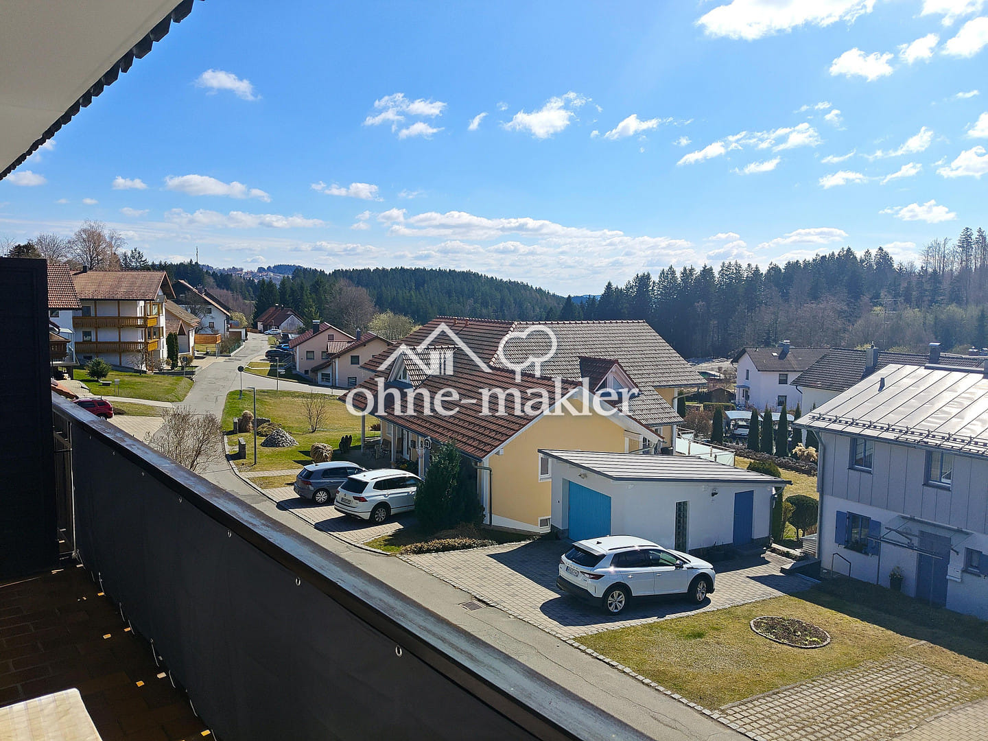 Immobilie in Spiegelau - Panoramablick & Top-Substanz: Sanierte Anlage mit Garage & Ausbaupotenzial - Bild 1