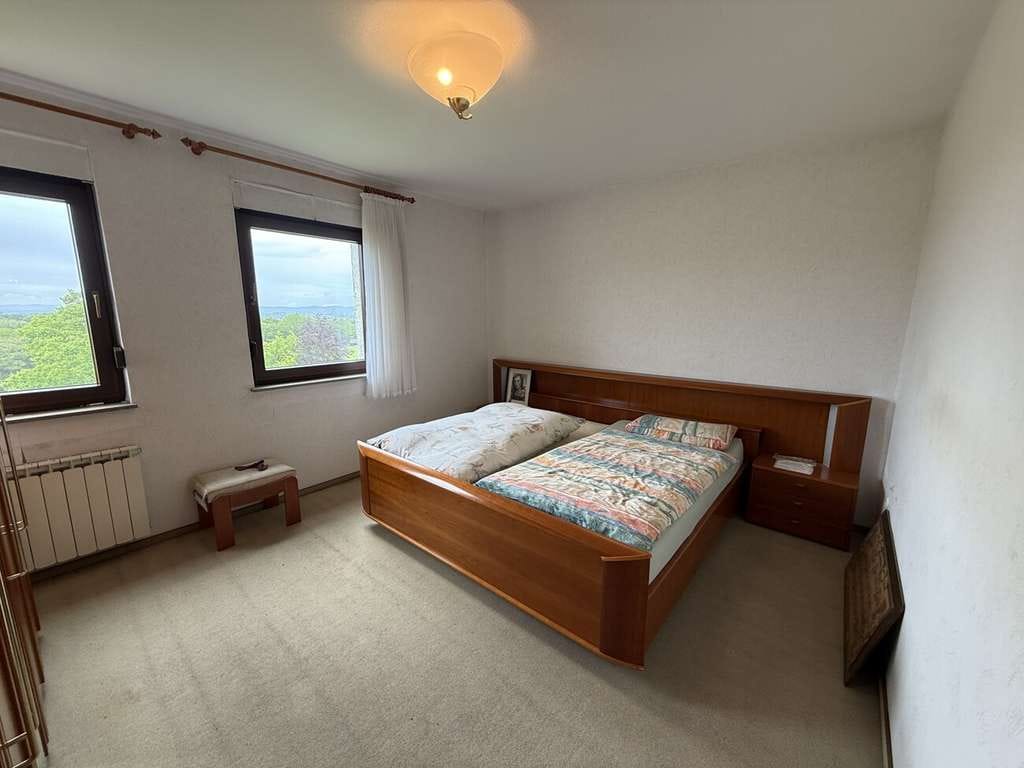 Immobilie in Bad Oeynhausen - Charmantes Ein- bis Zweifamilienhaus mit Lagerflächen & vielseitigem Entwicklungspotenzial - Bild 4