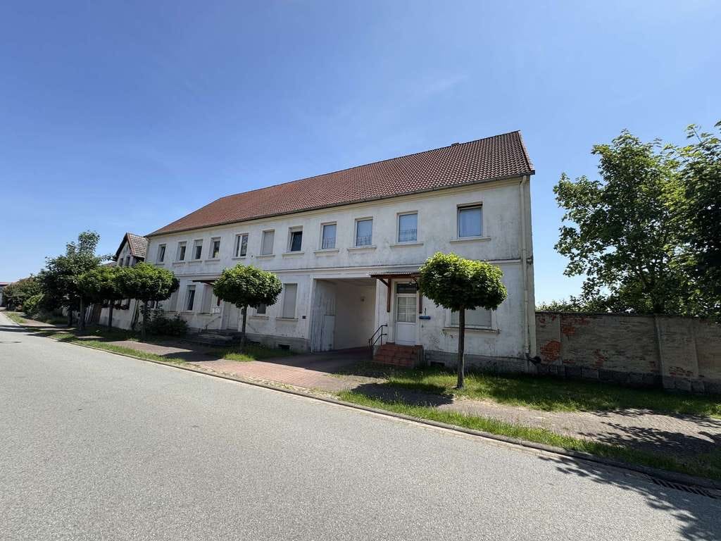 Immobilie in Kalbe (Milde) - Faktor 10,5 im Speckgürtel von Gardelegen - solides Mehrfamilienhaus mit Entwicklungspotenzial - Bild 0