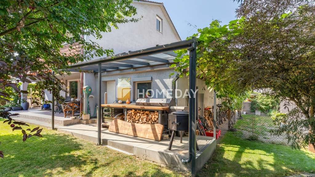 Immobilie in Winhöring - Modernisiertes Einfamilienhaus mit Photovoltaik, Sauna und Ausbaupotenzial 
 - Bild 1