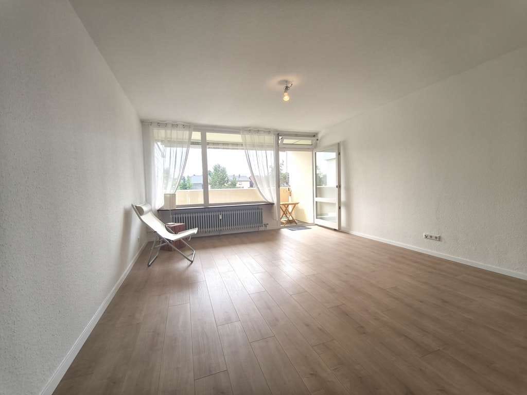 Immobilie in Durmersheim - Renoviertes  Einzimmerapartment mit TG-Stellplatz und Wellness-Faktor - Bild 1