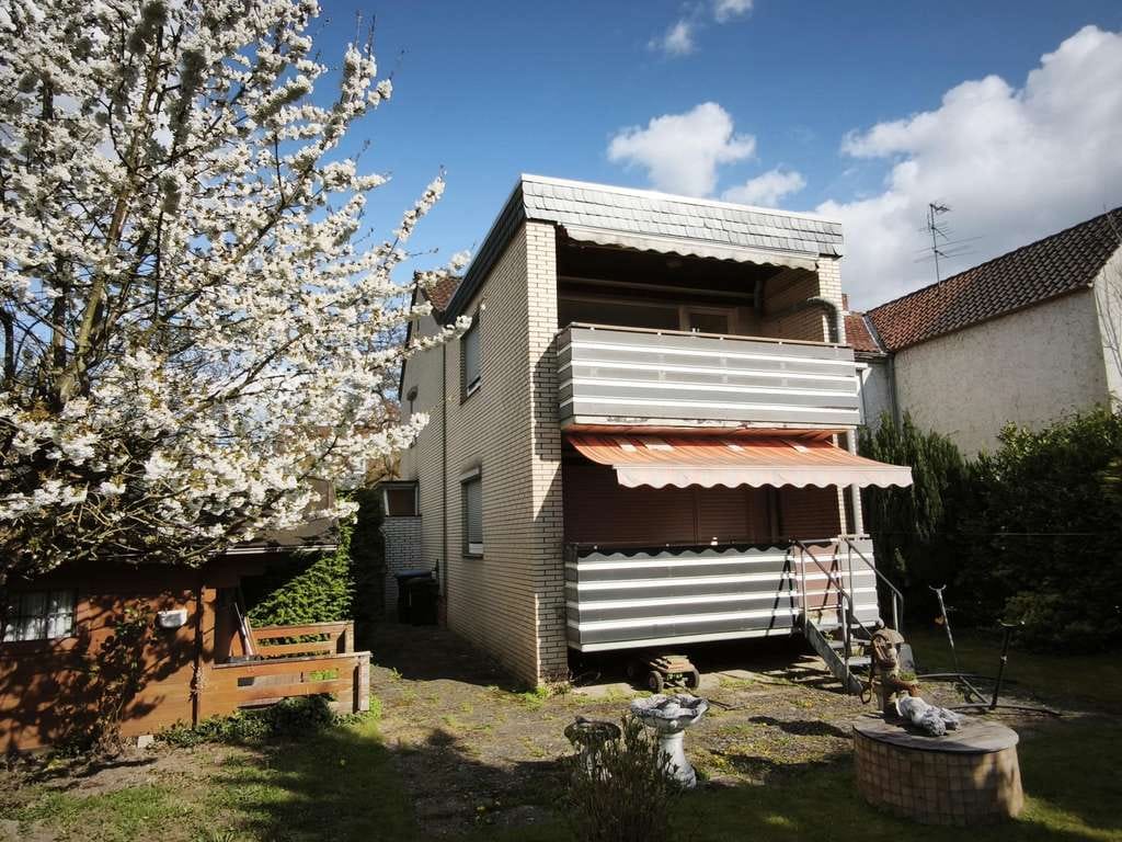 Immobilie in Neustadt am Rübenberge - Zentral gelegen mit Sanierungsbedarf - Bild 2