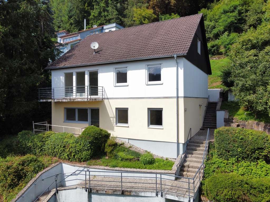 Immobilie in Neckargerach - Mehrfamilienhaus mit 2 Wohnungen, 900 m² Grundstück, Waldrandlage & Neckartalblick - Bild 0