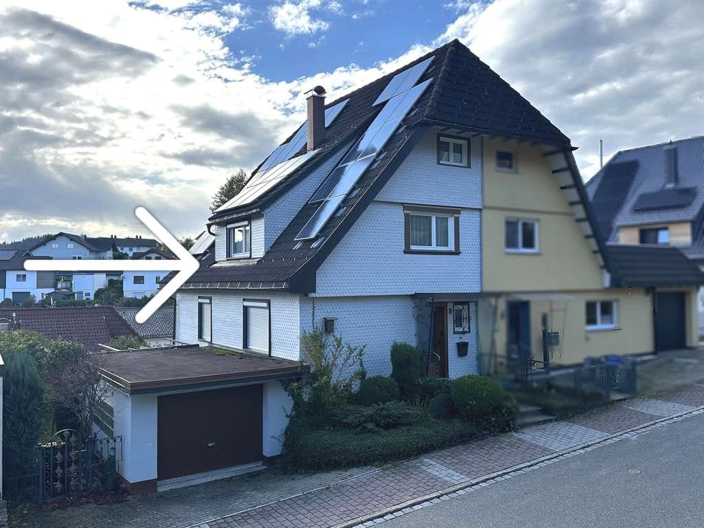 Immobilie in Furtwangen im Schwarzwald - Gepflegte Doppelhaushälfte in ruhiger Wohnlage von 78120 Furtwangen! - Bild 0