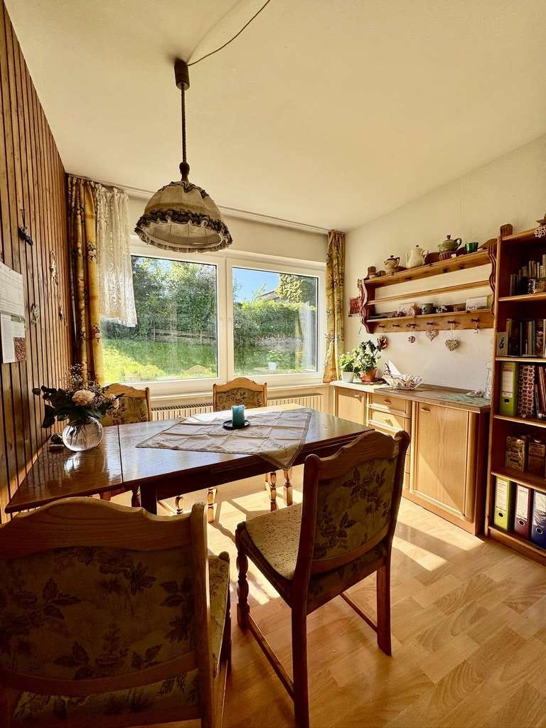 Immobilie in Lindenberg im Allgäu - 4,5 -Zimmer-Wohnung mit großem Gartengefühl und Privatsphäre - Bild 4