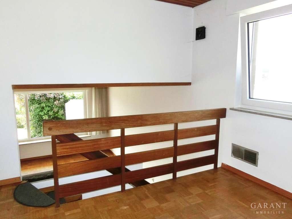 Immobilie in Uhingen - Gepflegte Doppelhaushälfte in herrlicher Aussichtslage von Uhingen - Balkon/Terr./Garten/EBK/Garage - Bild 4