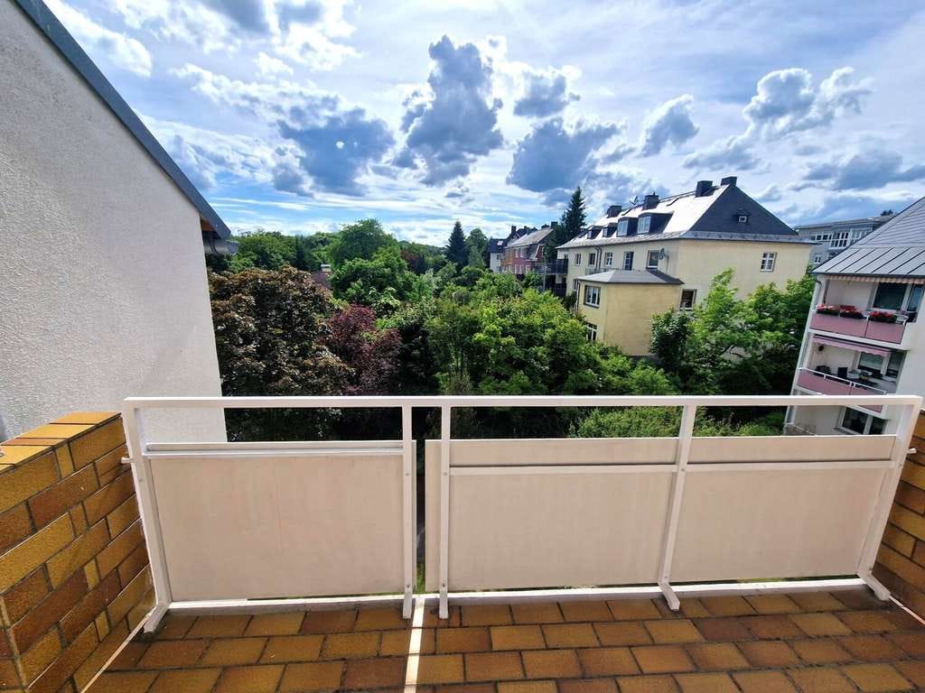 Immobilie in Hof - 2-Zimmer-Eigentumswohnung mit Balkon in gepflegter Wohnanlage zu verkaufen! - Bild 2