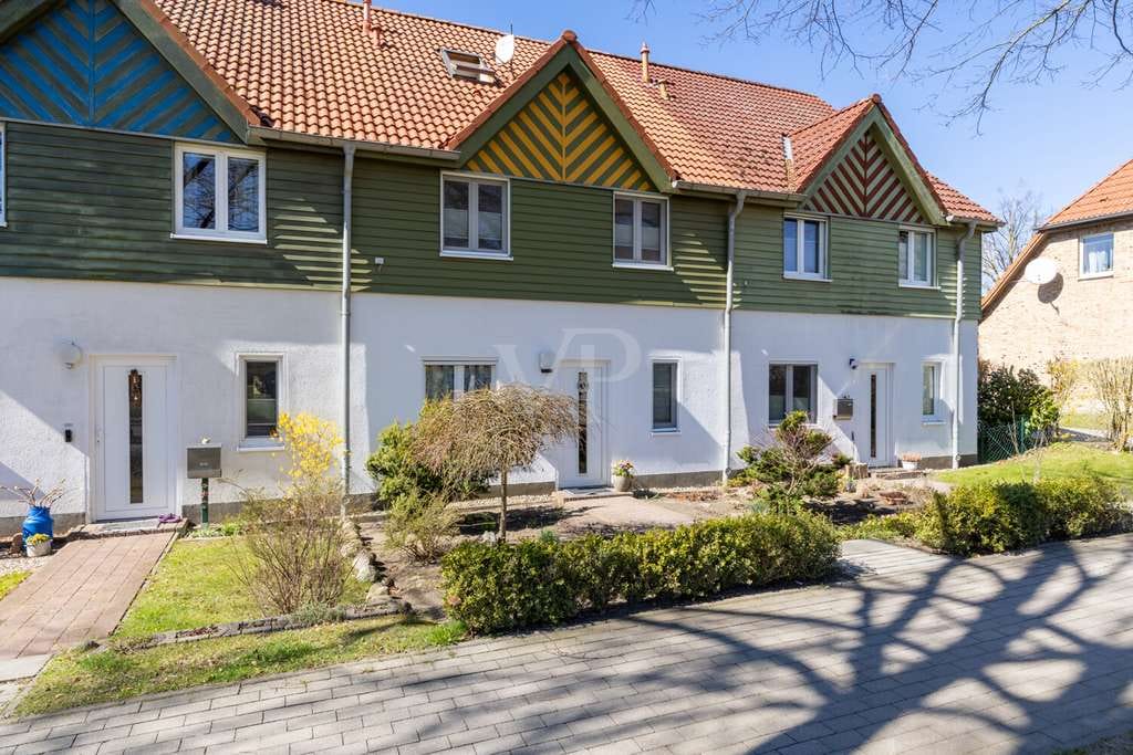Immobilie in Sanitz - Einziehen und wohlfühlen: Gepflegtes Reihenmittelhaus mit überdachter Terrasse - Bild 1
