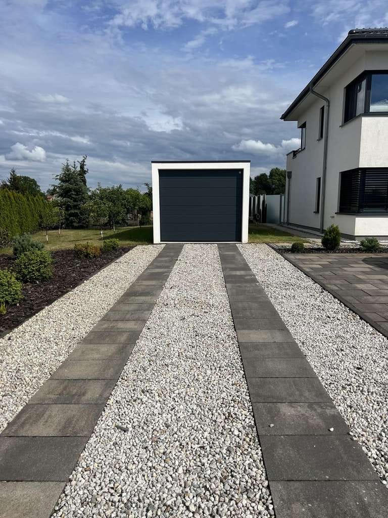 Immobilie in Weißkeißel - Wuskidź - Luxus Stadtvilla mit angelegtem Traum Garten - Bild 2