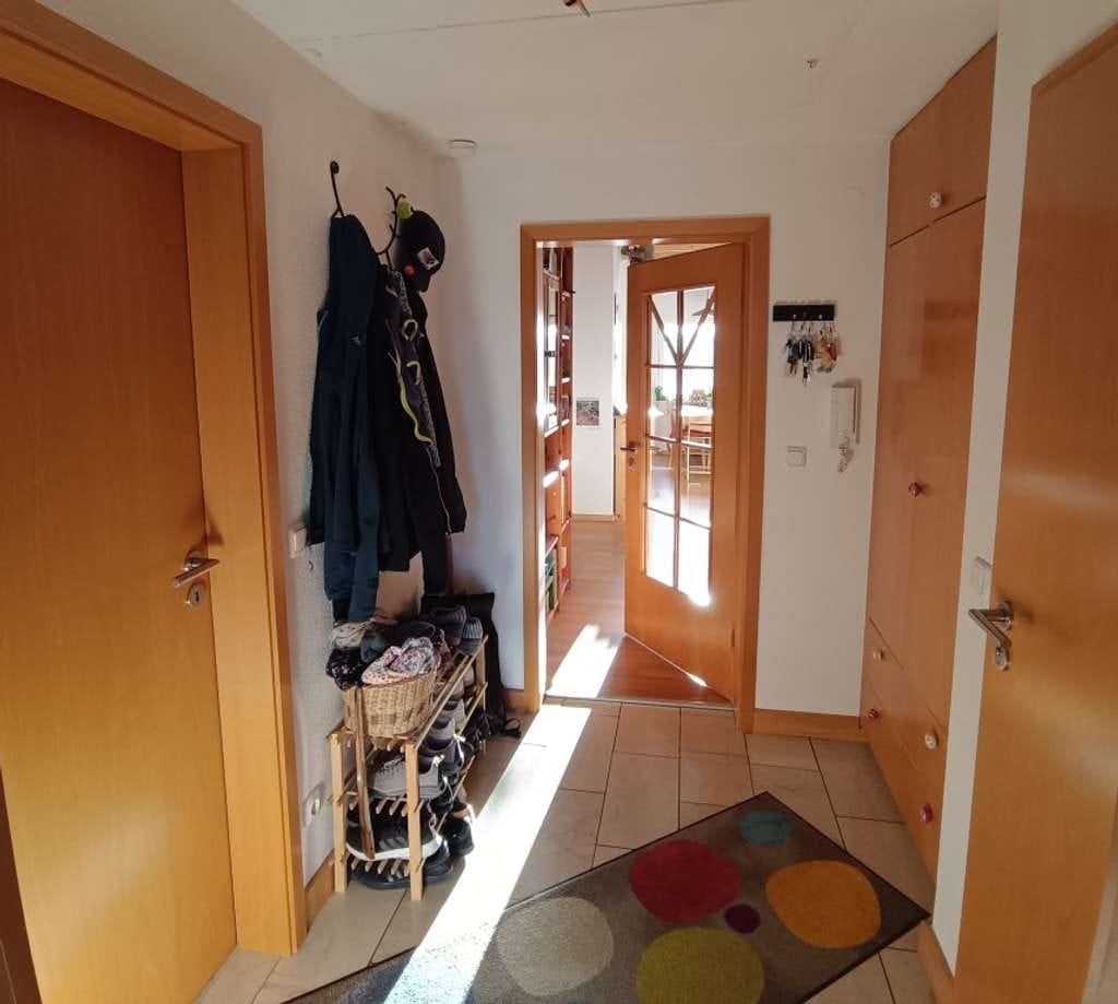 Immobilie in Rimpar - Wohnfreude pur: Gartenglück - Holzofen - Klimaanlage - offene Balkenlage - Maisonette-Flair - Bild 2