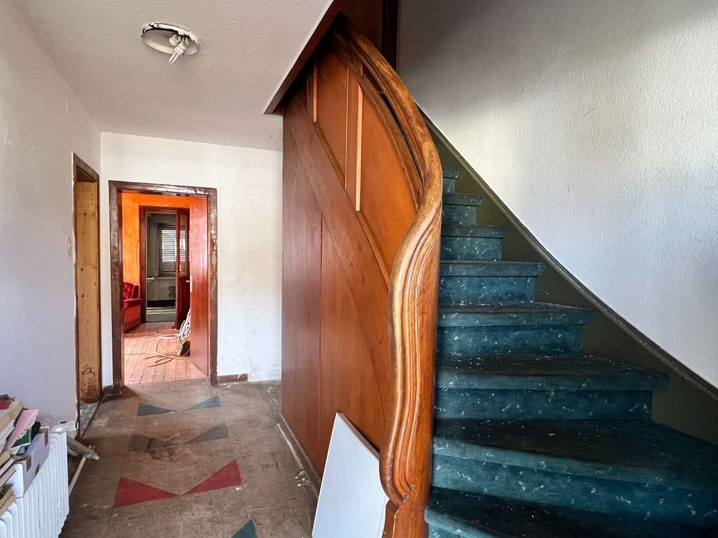 Immobilie in Sundern - Einfamilienhaus mit Entwicklungspotenzial auf Erbpachtgrundstück in Sundern-Hachen - Bild 1