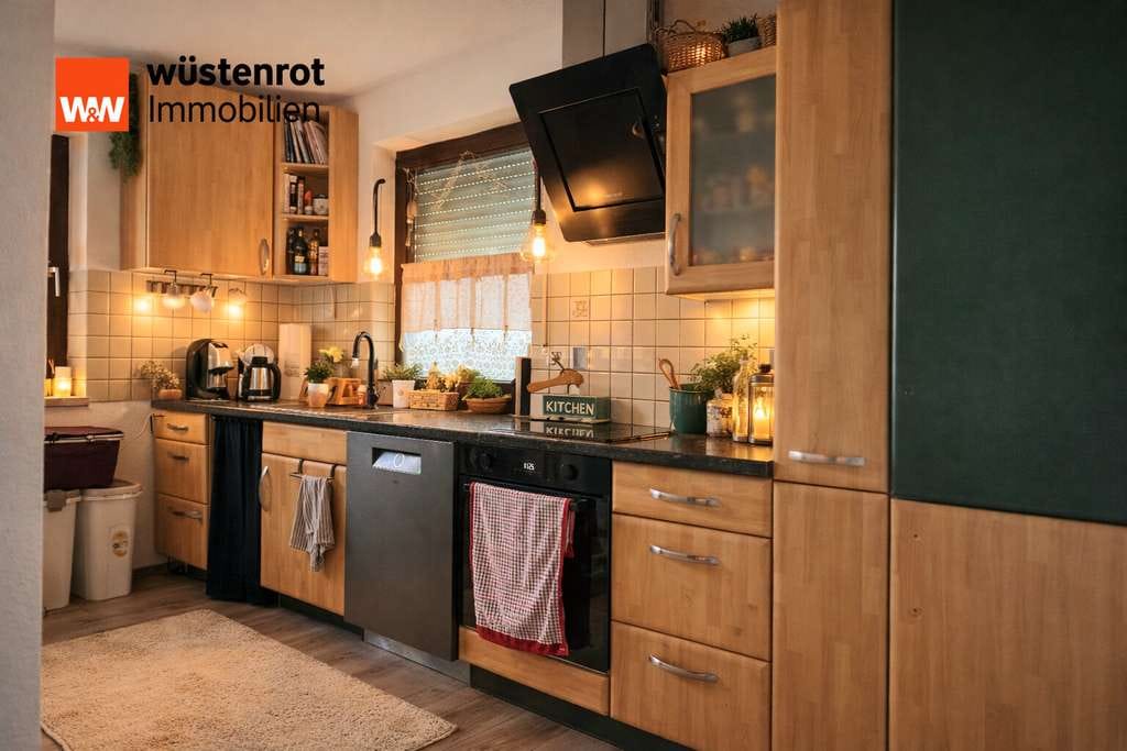 Immobilie in Hardt - Ihr Zuhause mit Hauscharater! Großzügig, privat und auf drei Etagen. - Bild 3