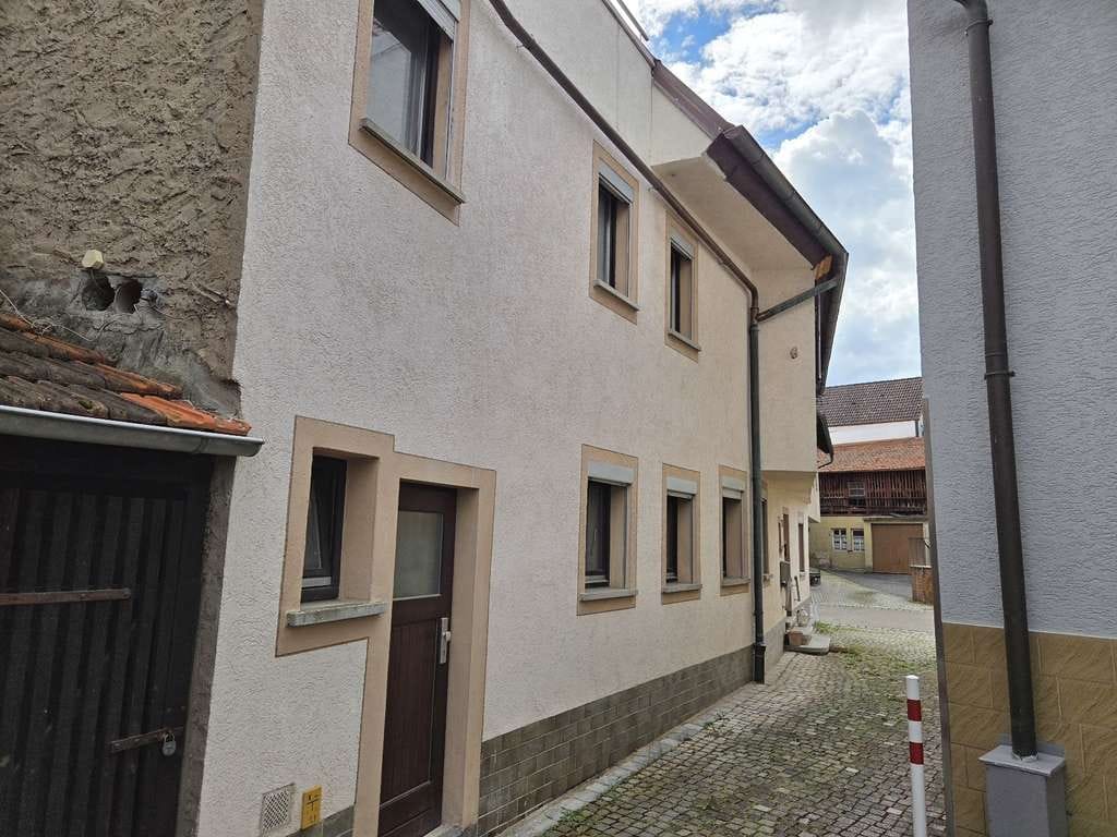 Immobilie in Eltmann - Modernisiertes und gemütliches Stadthaus (Wfl. 140 m²) in zentraler Lage von Eltmann! - Bild 3