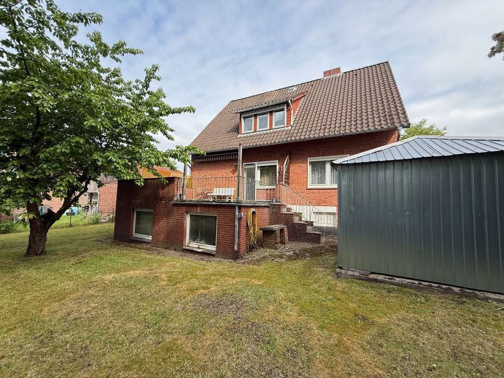 Immobilie in Adendorf - *** Großzügiges Einfamilienhaus mit Vollkeller in Adendorf *** - Bild 2
