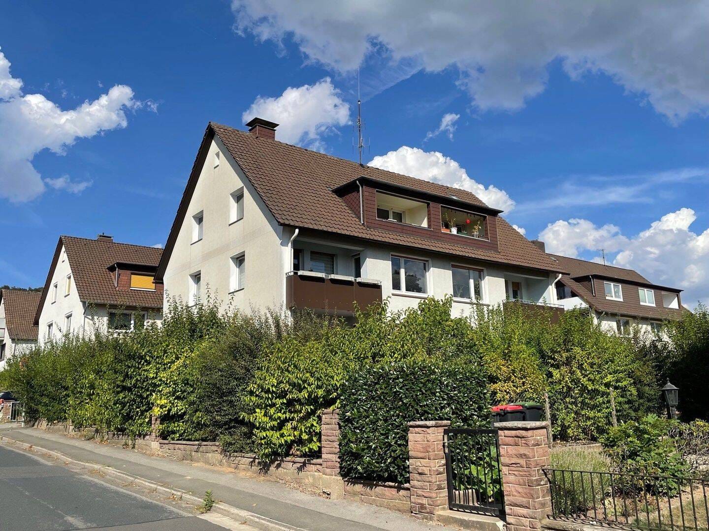 Immobilie in Bad Pyrmont - Kapitalanlage mit Perspektive - Repräsentatives Renditeobjekt mit 6 Wohneinheiten in ruhiger, bevorzugter Wohnlage - Bild 0