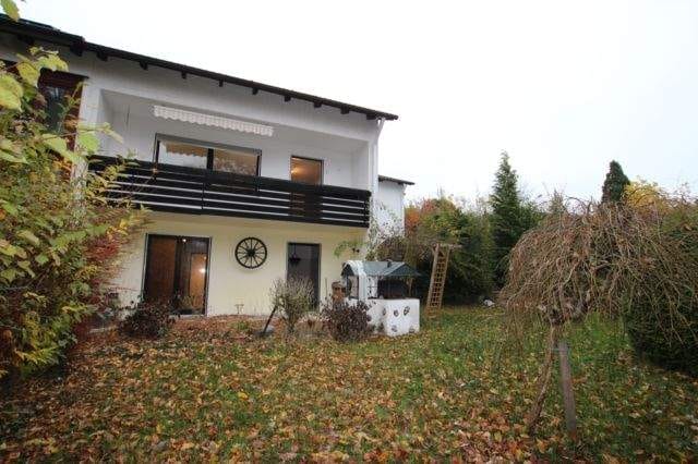 Immobilie in Pfarrkirchen - sanierungsbedürftiges Reihenhaus / Hanglage in schöner Siedlungslage - 748 - Bild 3