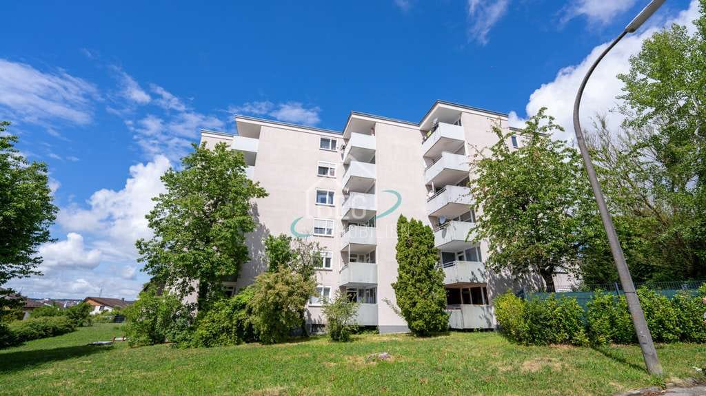 Immobilie in Künzelsau - Kapitalanlage mit Perspektive: Gepflegte 4-Zimmer-Wohnung mit Fernblick und Tiefgaragenstellplatz - Bild 1