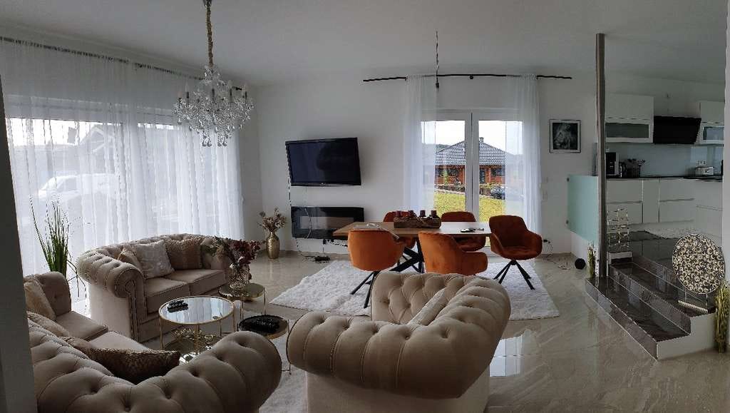 Immobilie in Sankt Goar - **Traumhaft luxuriös, alles glänzt noch neu**
-Neubau mit Blick ins Rheintal und auf di - Bild 2