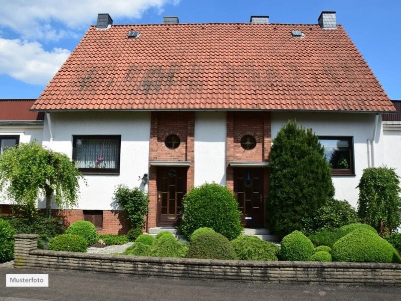 Immobilie in Erkner - Reihenmittelhaus in 15537 Erkner, Am Schützenwäldchen - Bild 0