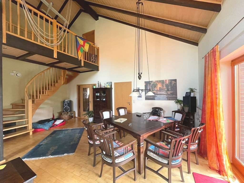 Immobilie in Hesel - Ein Zuhause zum Ankommen und Wohlfühlen - ebenerdiges Wohnen mit besonderem Wohnambiente - Bild 2