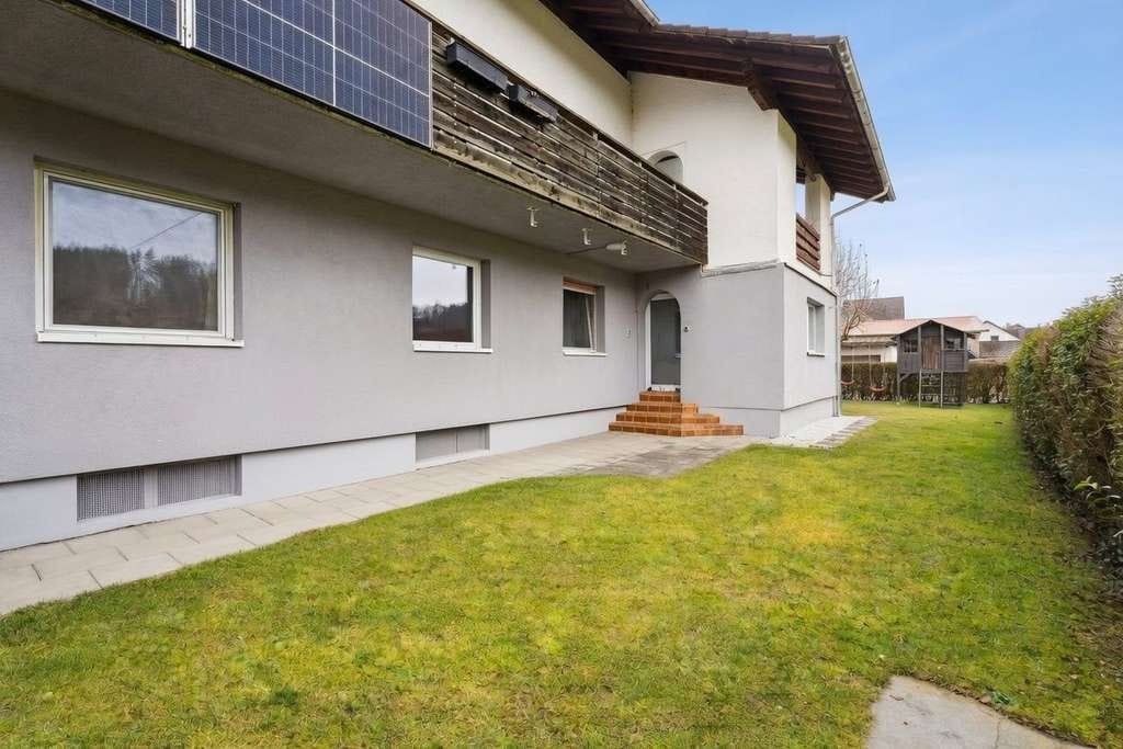 Immobilie in Berkheim - Großzügige, energetisch sanierte Gartenwohnung mit Terrasse und Garage in Berkheim - Bild 1
