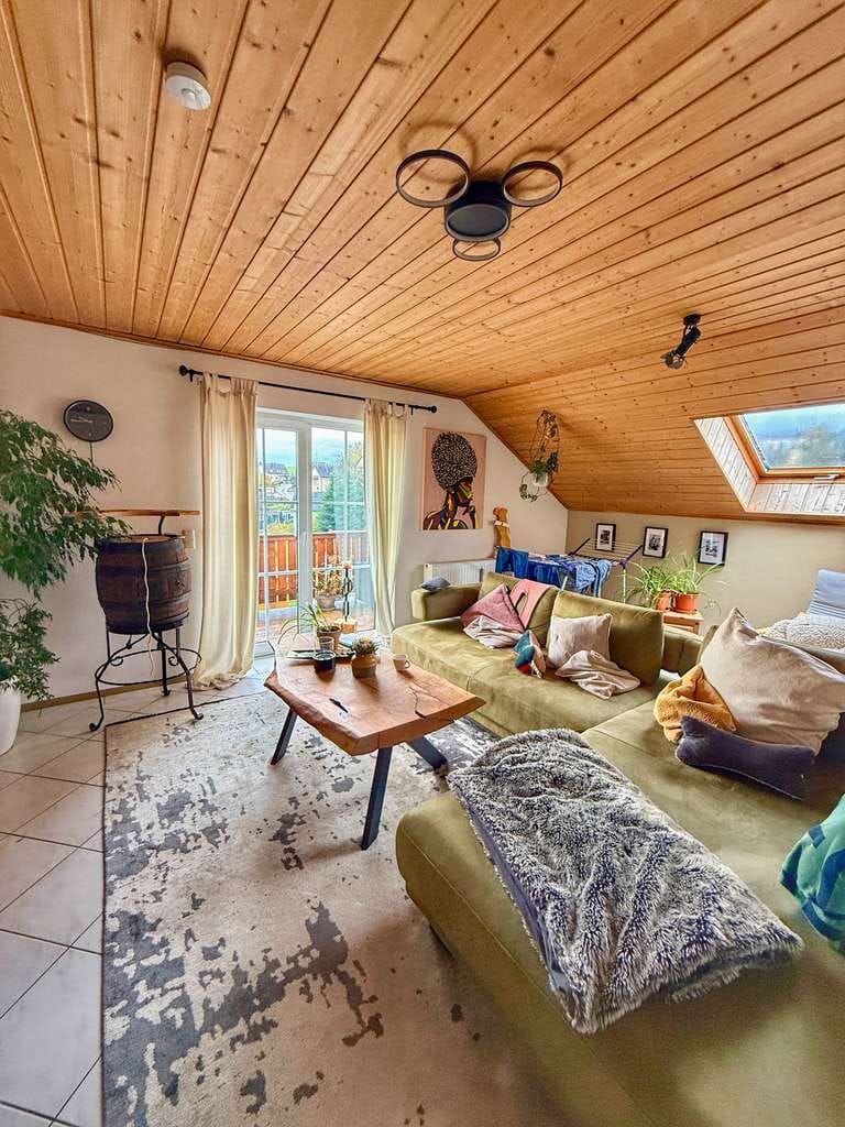 Immobilie in Hutthurm - Helle Dachgeschosswohnung mit Balkon & Gartenanteil in ruhiger Lage von Hutthurm zu verkaufen - Bild 3