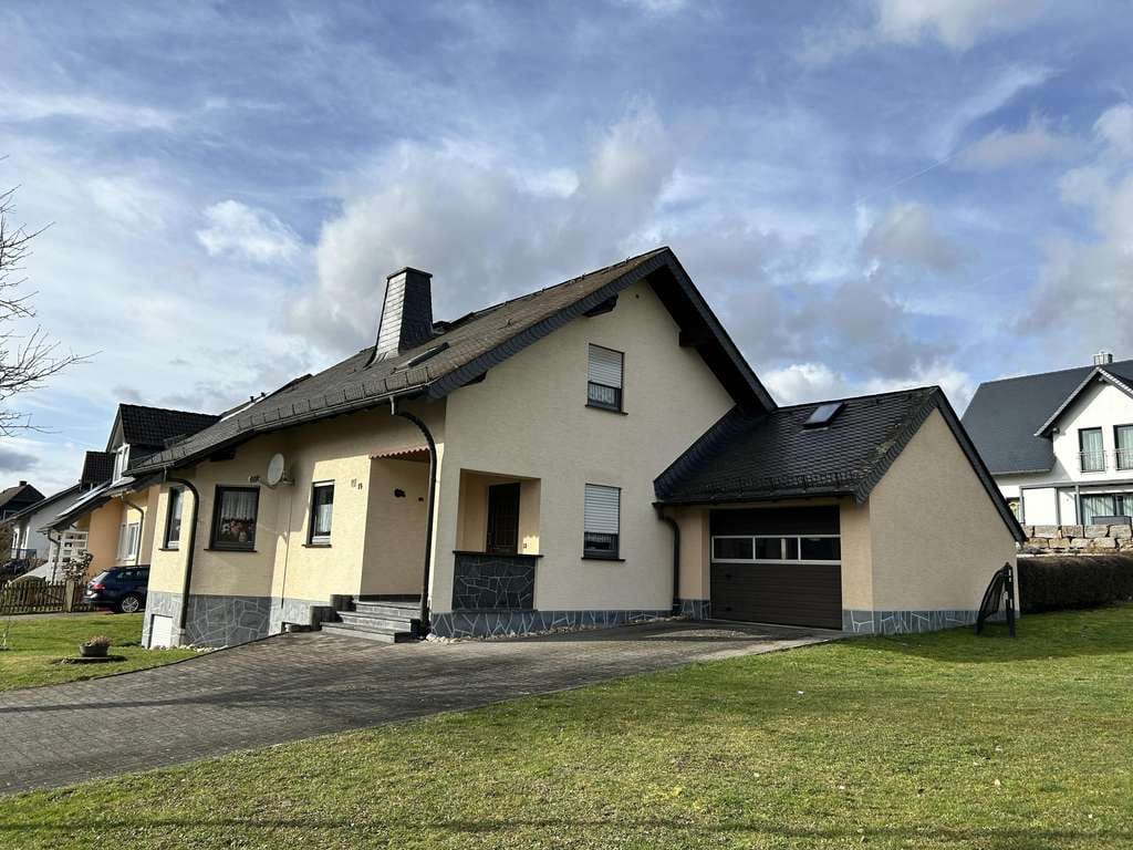Immobilie in Kisselbach - Gepflegtes Einfamilienhaus mit Garten in Kisselbach - Bild 2
